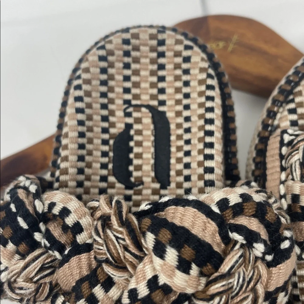 Amambaih Paris Daniela Braided Slip-On Sandals in Black and Tan Size 5.5